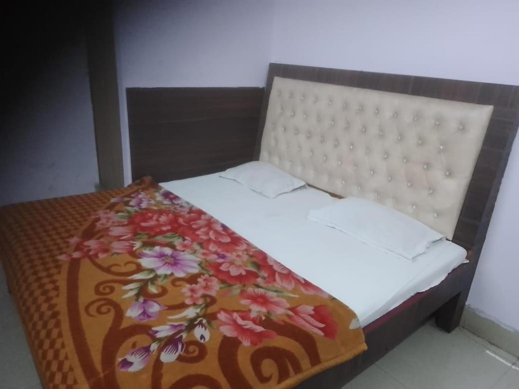 Hotel Maharaja Inn By Wb Inn Kanpur Exterior photo